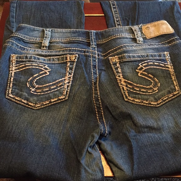 Silver Jeans - Picture 2 of 4